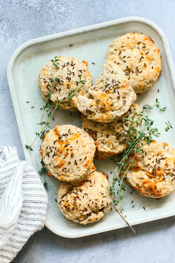 Rye Biscuits with Gouda and Thyme