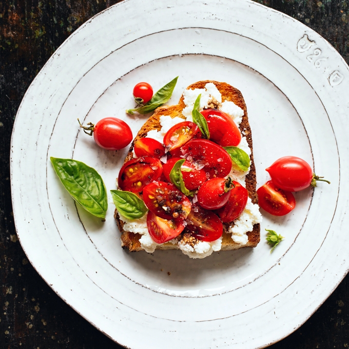 Tomato, Basil and Ricotta Toast