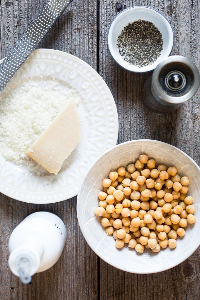 Cacio e Pepe Roasted Chickpeas