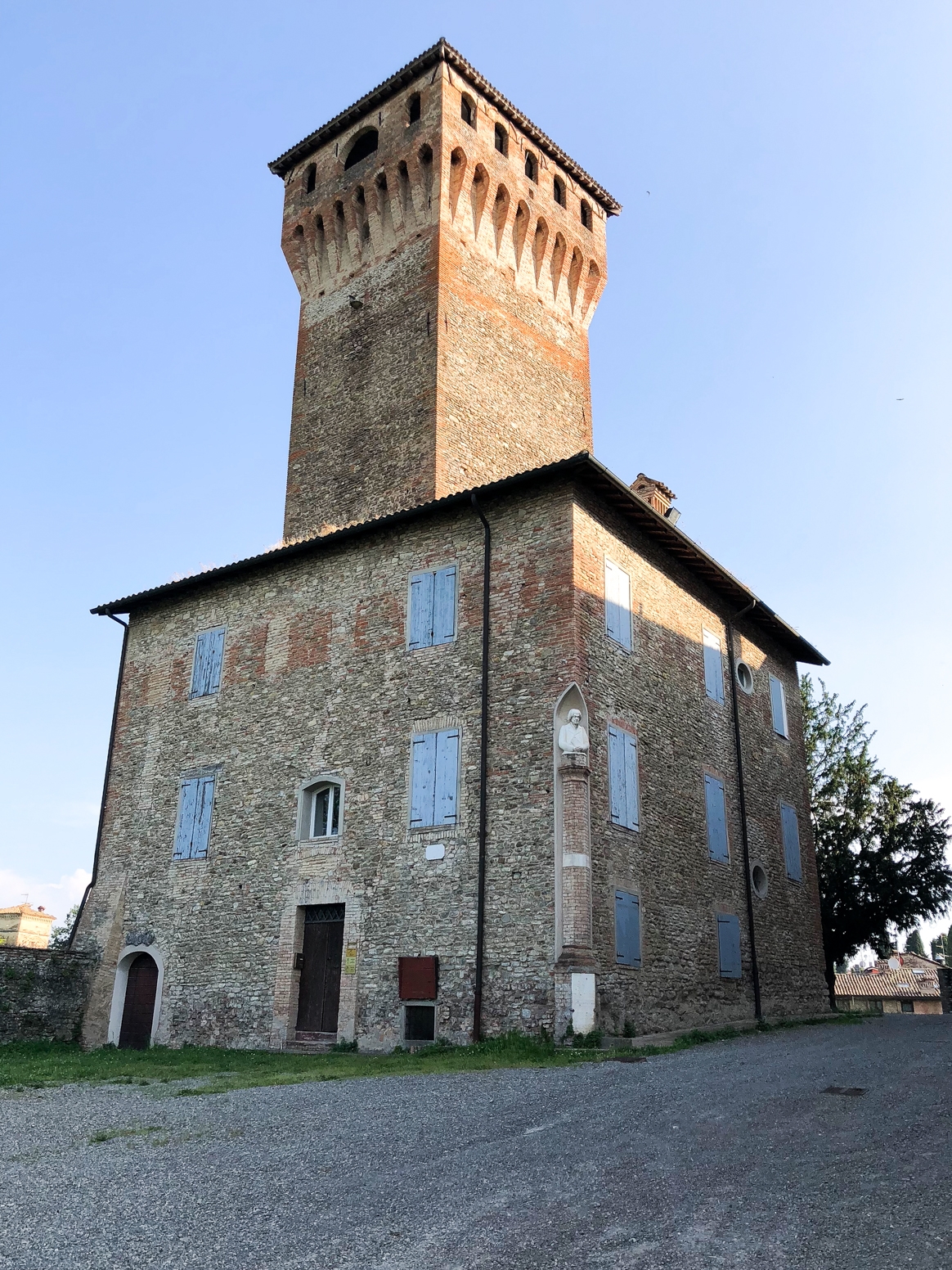 Levizzano Castle