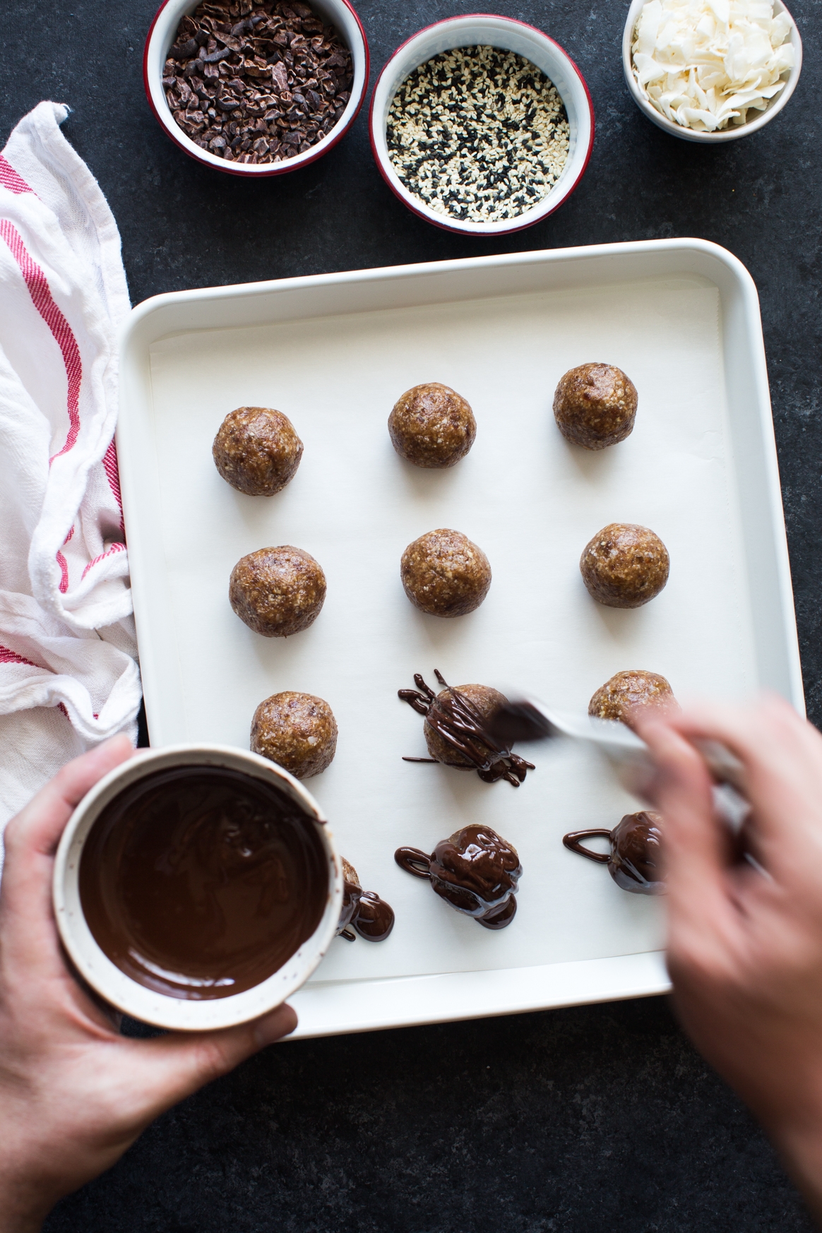 Topping Date, Pecan and Coconut Bites