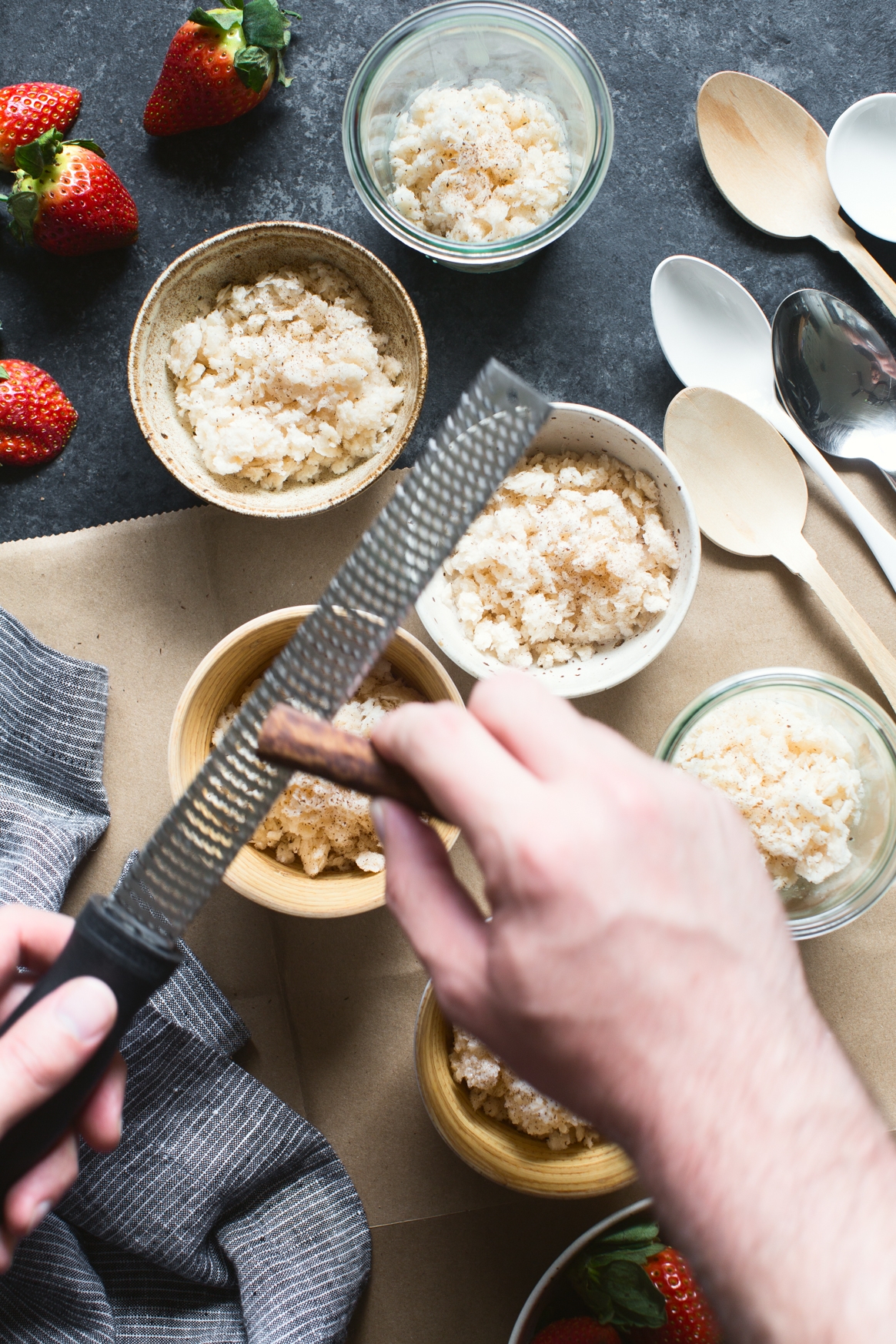 Grating Cinnamon