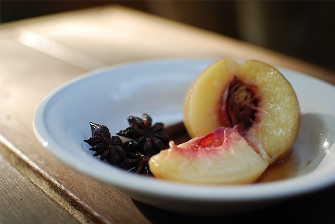 SpicedPoachedPeaches1 Spiced poached peaches