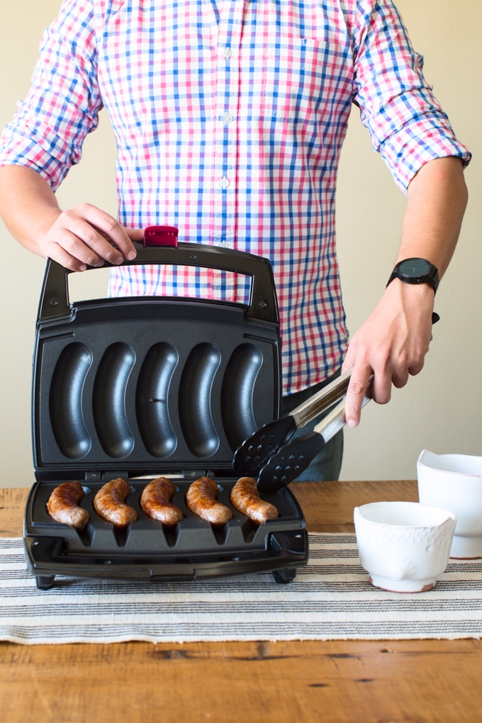  Johnsonville Sizzling Sausage Electric Indoor Grill: Home &  Kitchen