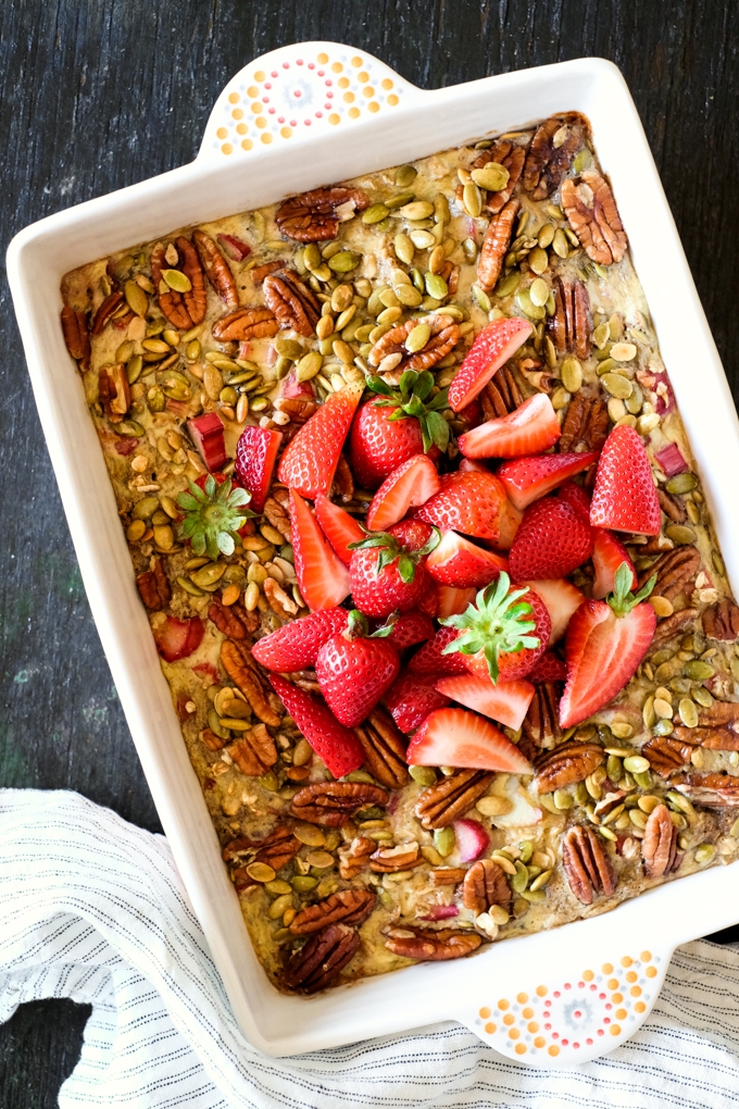 Strawberry Rhubarb Baked Oatmeal Recipe