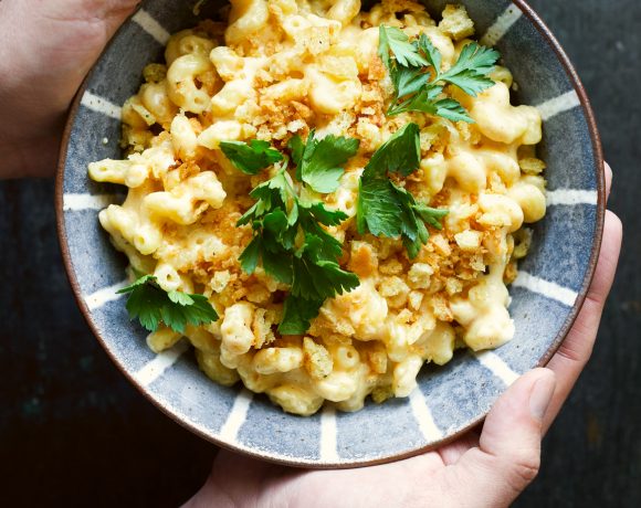 Instant Pot Mac and Cheese With Lemony Garlic Breadcrumbs