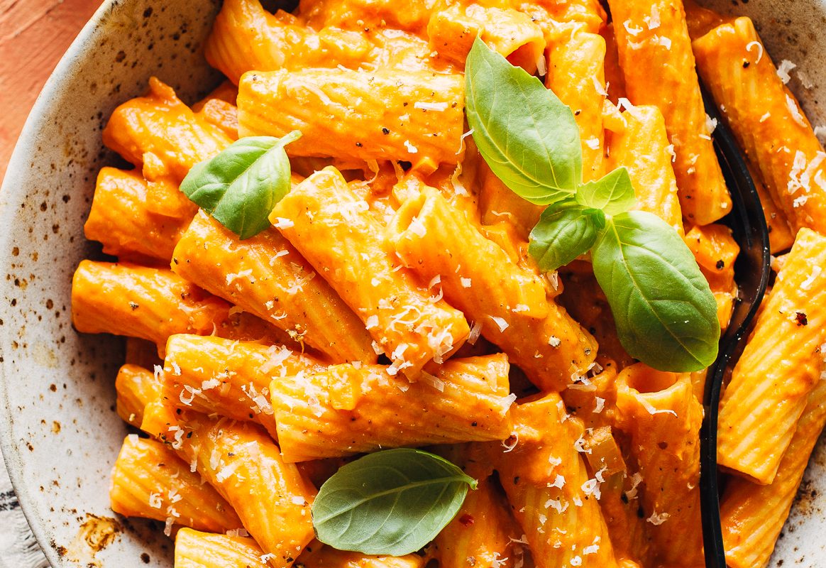 Rigatoni with Vodka Sauce