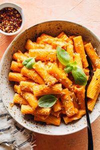 Rigatoni with Vodka Sauce