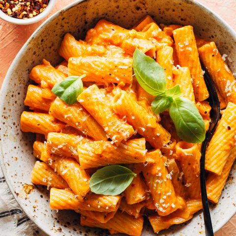 Rigatoni with Vodka Sauce